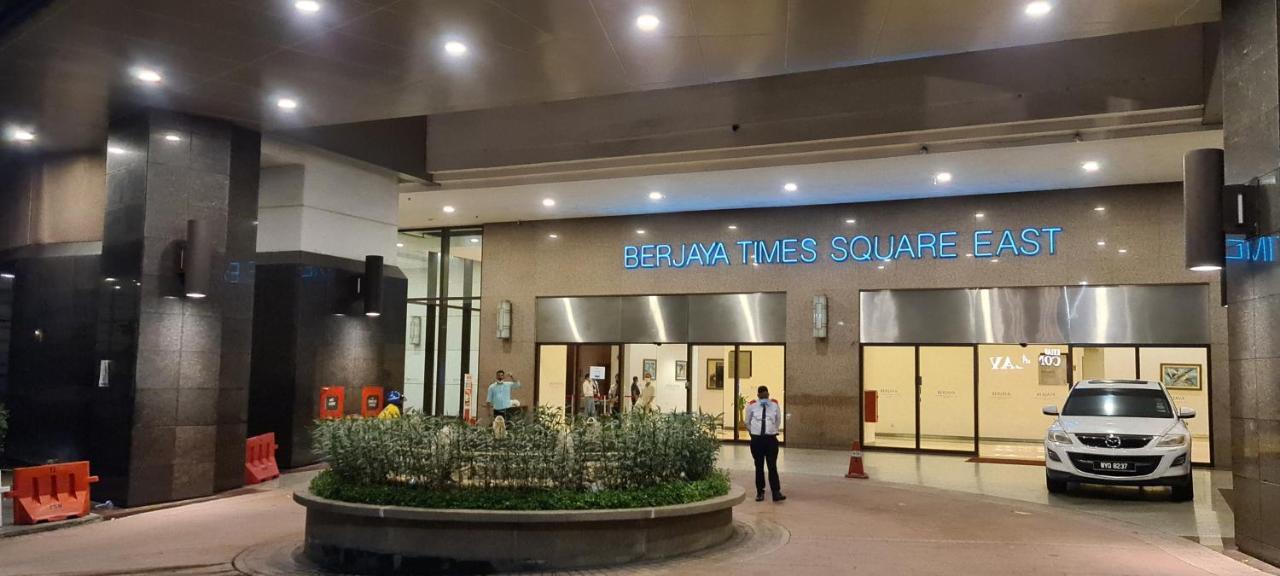 Raymond Suites At Berjaya Times Square Kuala Lumpur Esterno foto