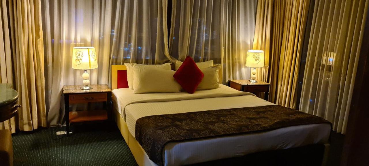 Raymond Suites At Berjaya Times Square Kuala Lumpur Esterno foto